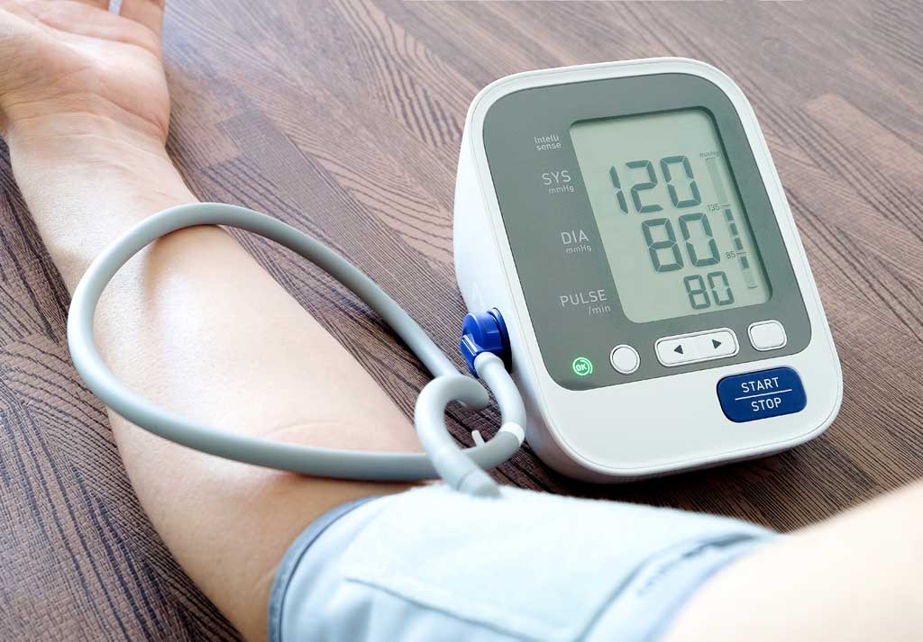 The Benefits Of Blood Pressure Monitors & Cuffs - Smart Clinix